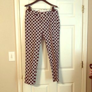 Crown & Ivy Flat Front Capri Pant 10P